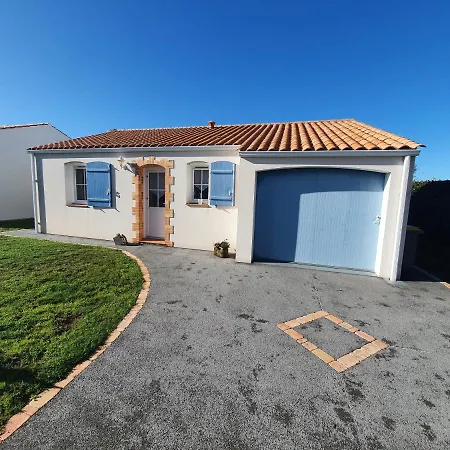 Maison Des Trèmières Hébergement de vacances *