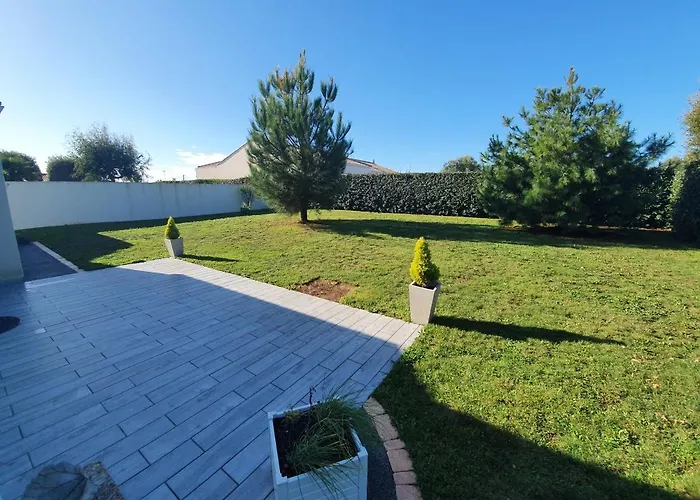 Maison Des Tremieres بري سور مير