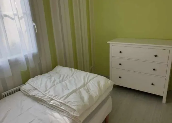 Maison Des Tremieres بيت للعطل *